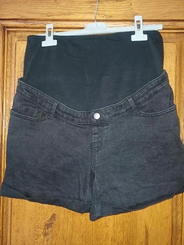 Short jeans preto tamanho 38 para mulher grávida em algodão e elastano novo – photo 2